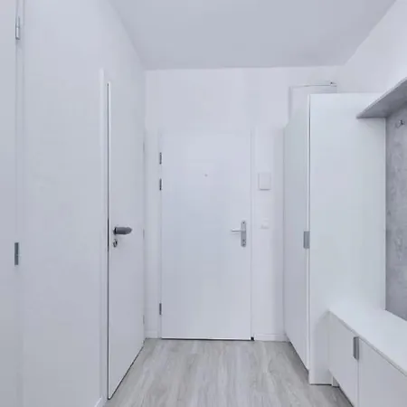 아파트 Family House